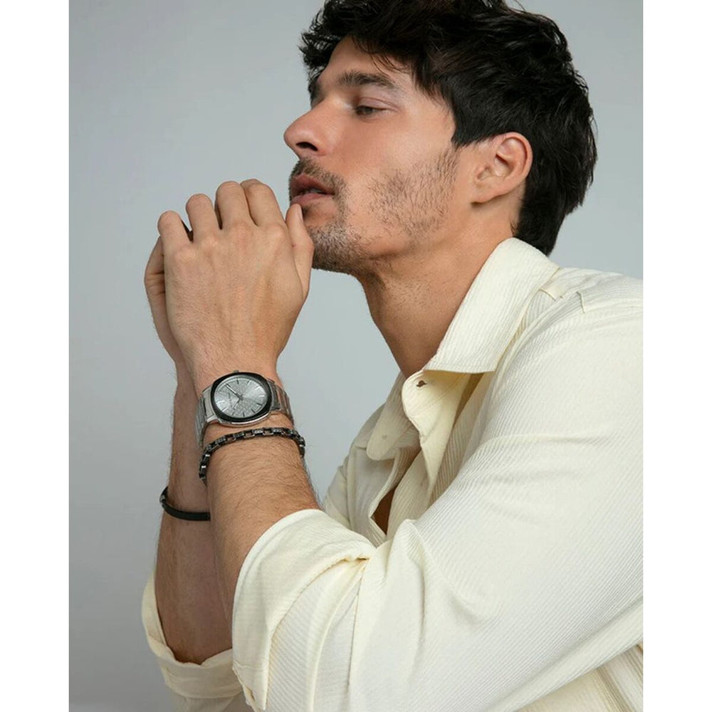 V3HC8D4D685A165C0744F5828F9933B040BR6733180P4