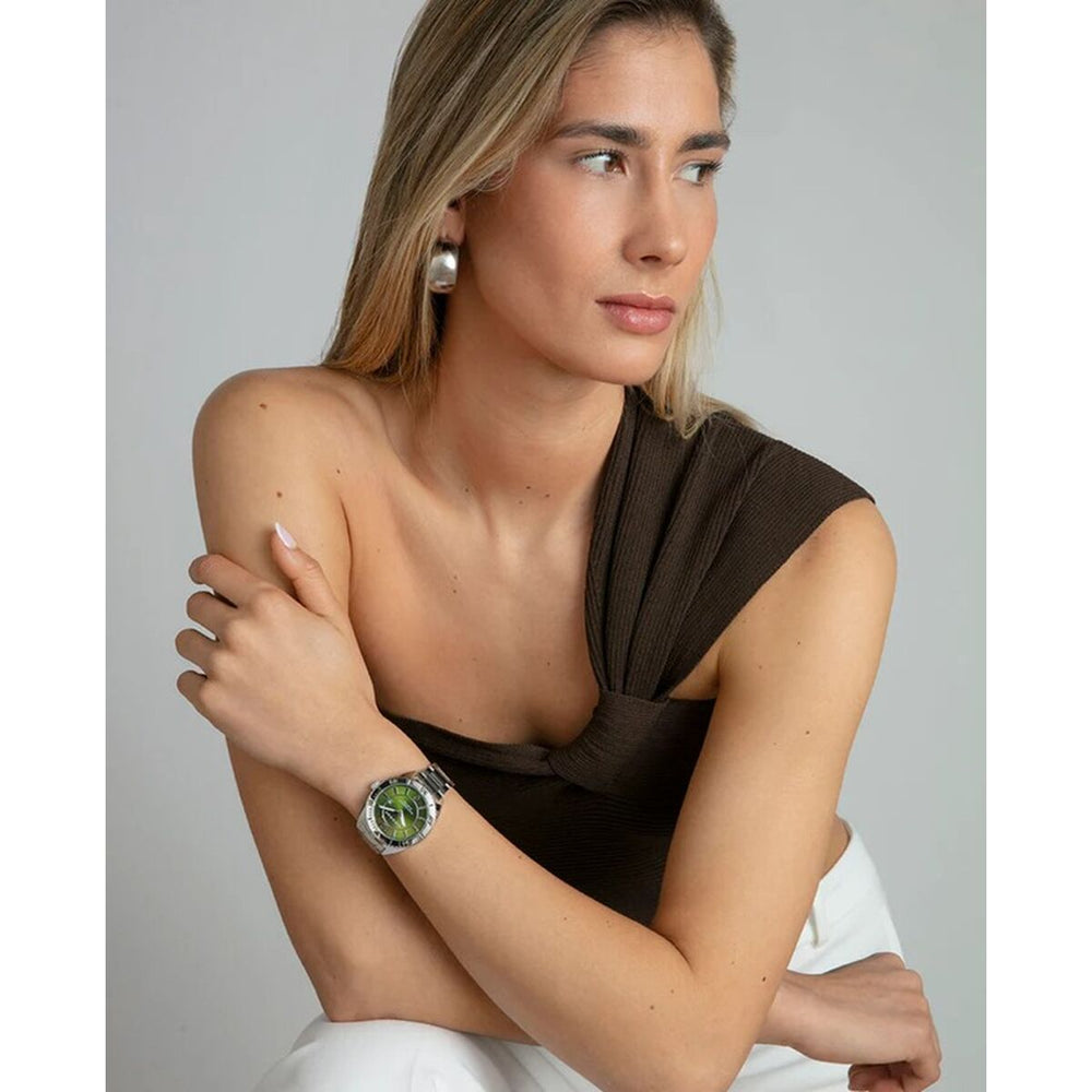 V3HEAA9C0ACEDF0B5E0EAAC8EDF5F91648FR6732850P4